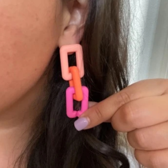 Summatime Neon Geo Link Drop Earrings - Picture 5 of 5